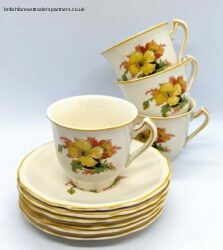 Vintage Lot of 4 Alfred Meakin ENGLAND Summer Florals Demitasse cup & saucer