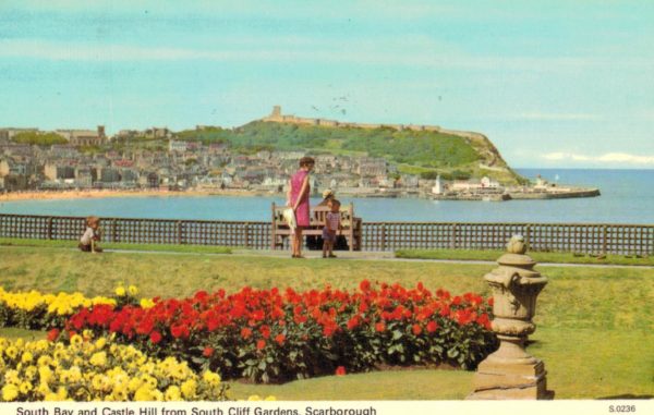 1972 Scarborough Postcard – South Bay & Castle Hill from South Cliff Gardens