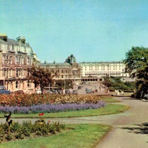 Scarborough Esplanade Postcard – South Cliff View, c.1960s