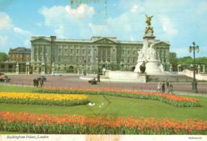 1972 Buckingham Palace Postcard – London Kardorama Ltd