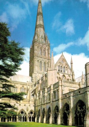 Salisbury Cathedral Cloisters Postcard – Walter Scott CE130