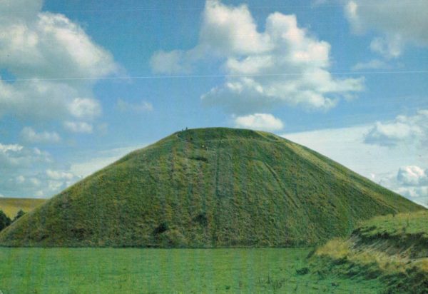 Silbury Hill postcard by George Pulman & Sons, 1968