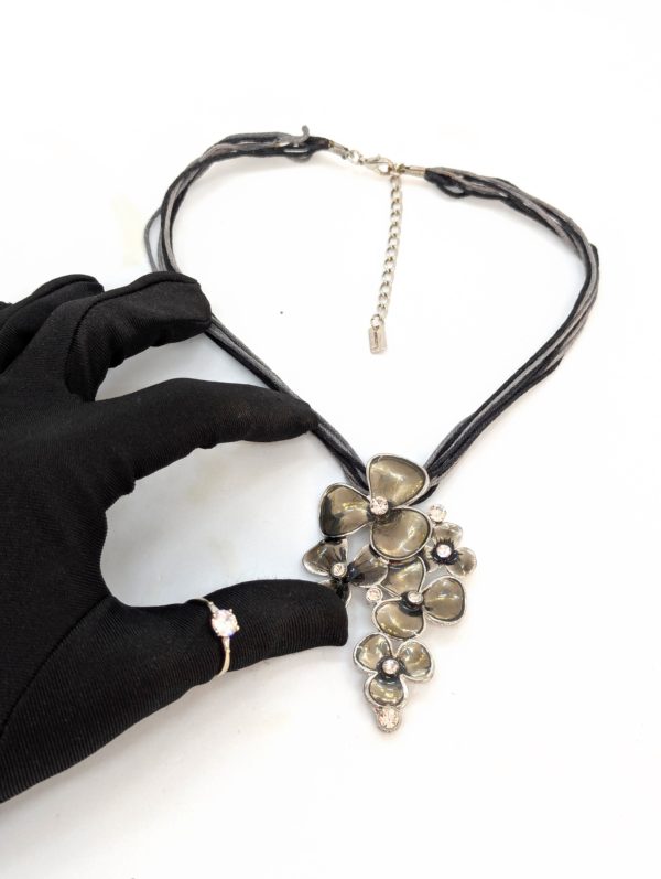 Jewel City Floral Statement Necklace – Gunmetal Flower Cluster