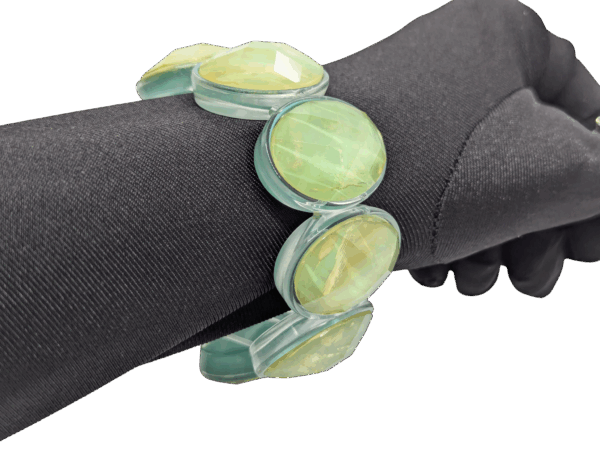 Vintage Green Faceted Acrylic Statement Bracelet Vintage Green Faceted Acrylic Statement Bracelet