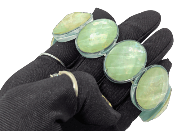 Vintage Green Faceted Acrylic Statement Bracelet Vintage Green Faceted Acrylic Statement Bracelet