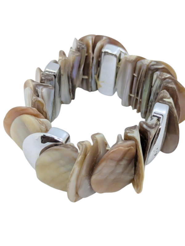 Pearlescent Beachy Disc Stretch Bracelet – Neutral Tones Pearlescent Beachy Disc Stretch Bracelet – Neutral Tones